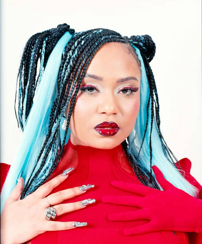 Moliy Wins Big at the IHEARTRADIO MUSIC AWARDS