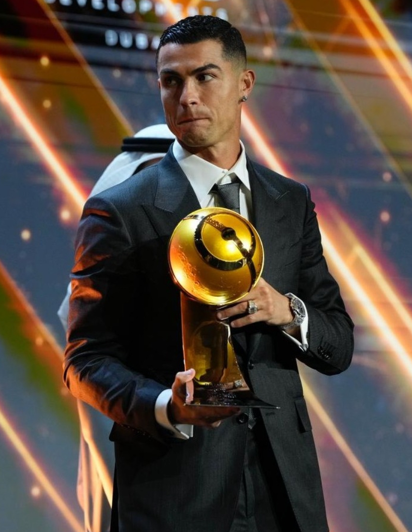Cristiano Ronaldo Makes It Three In A Row At Globe Soccer Awards