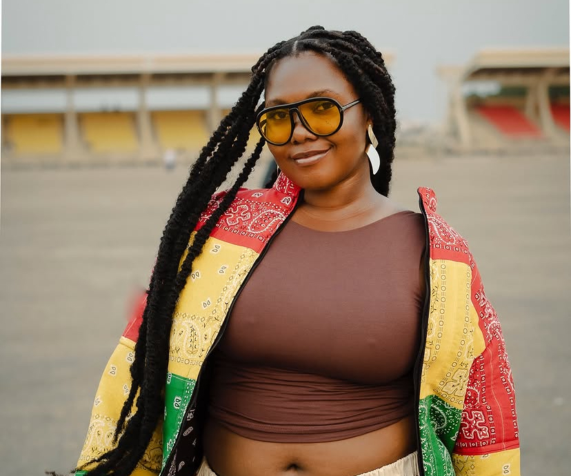 Valentina Duffour Transforms Everyday Materials Into Wearable Art