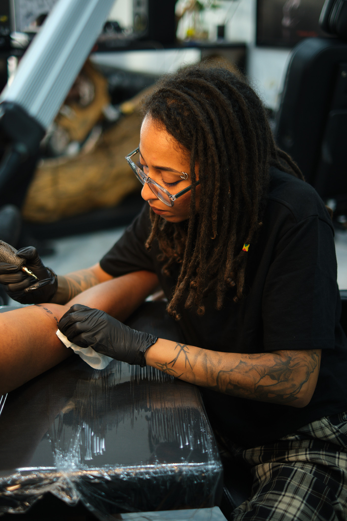 The Art Beneath the Skin! Ghanaian Tattoo Artists Redefine Body Art