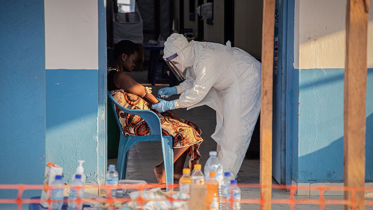 Human Trials Of New Ebola Vaccine To Begin In UK