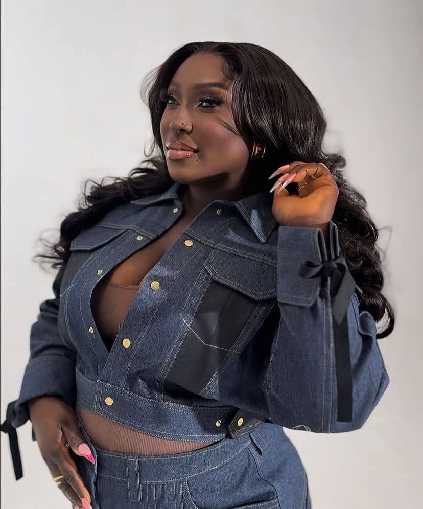 Eno Barony Raps About Her SCARS and SINS