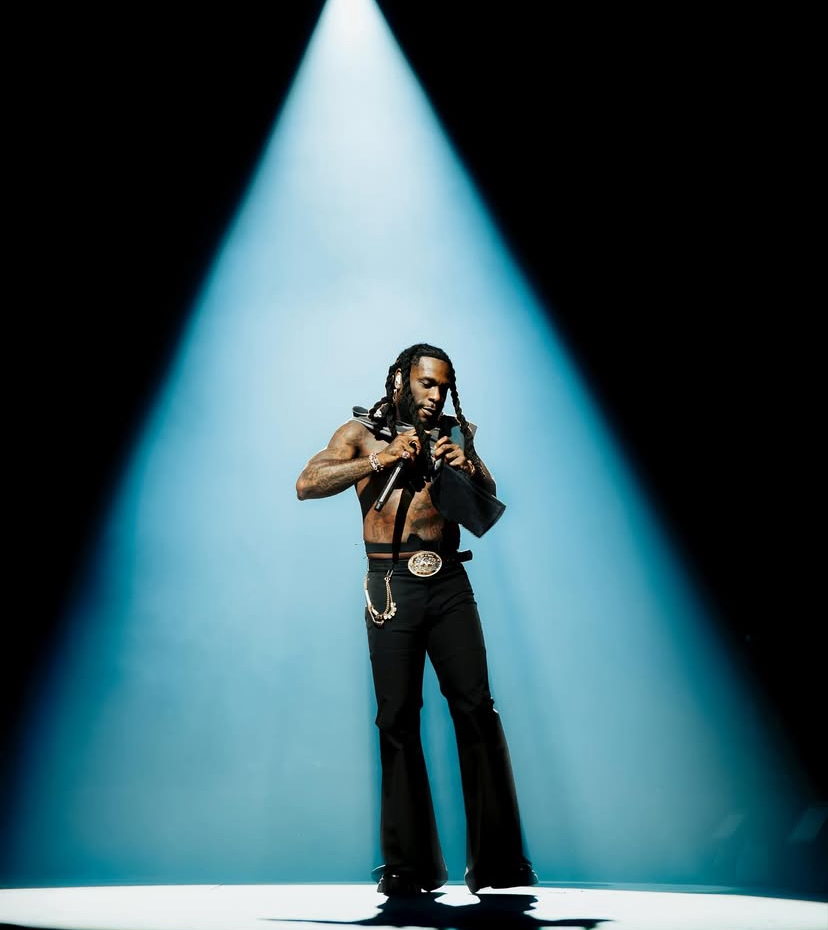 Burna Boy Ejects Couple From U.S. Concert For Sleeping Mid-Performance