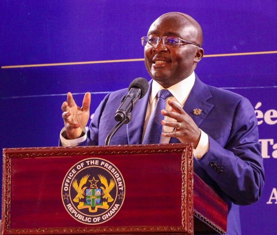 Dr Bawumia Cautions President Mahama Against Signing Tribunals Bill