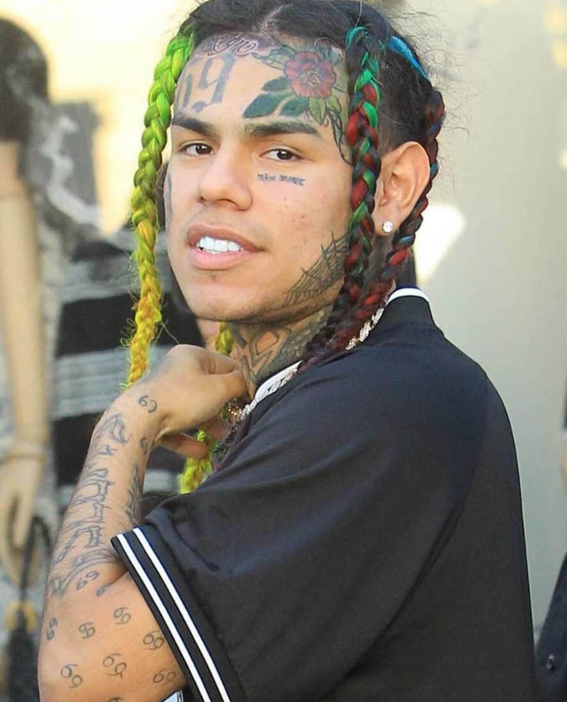 Kanye West Reveals His Current Favorite Rapper Intervenes To Help Him Kanye West Reveals His Current Favorite Rapper Intervenes To Help Him