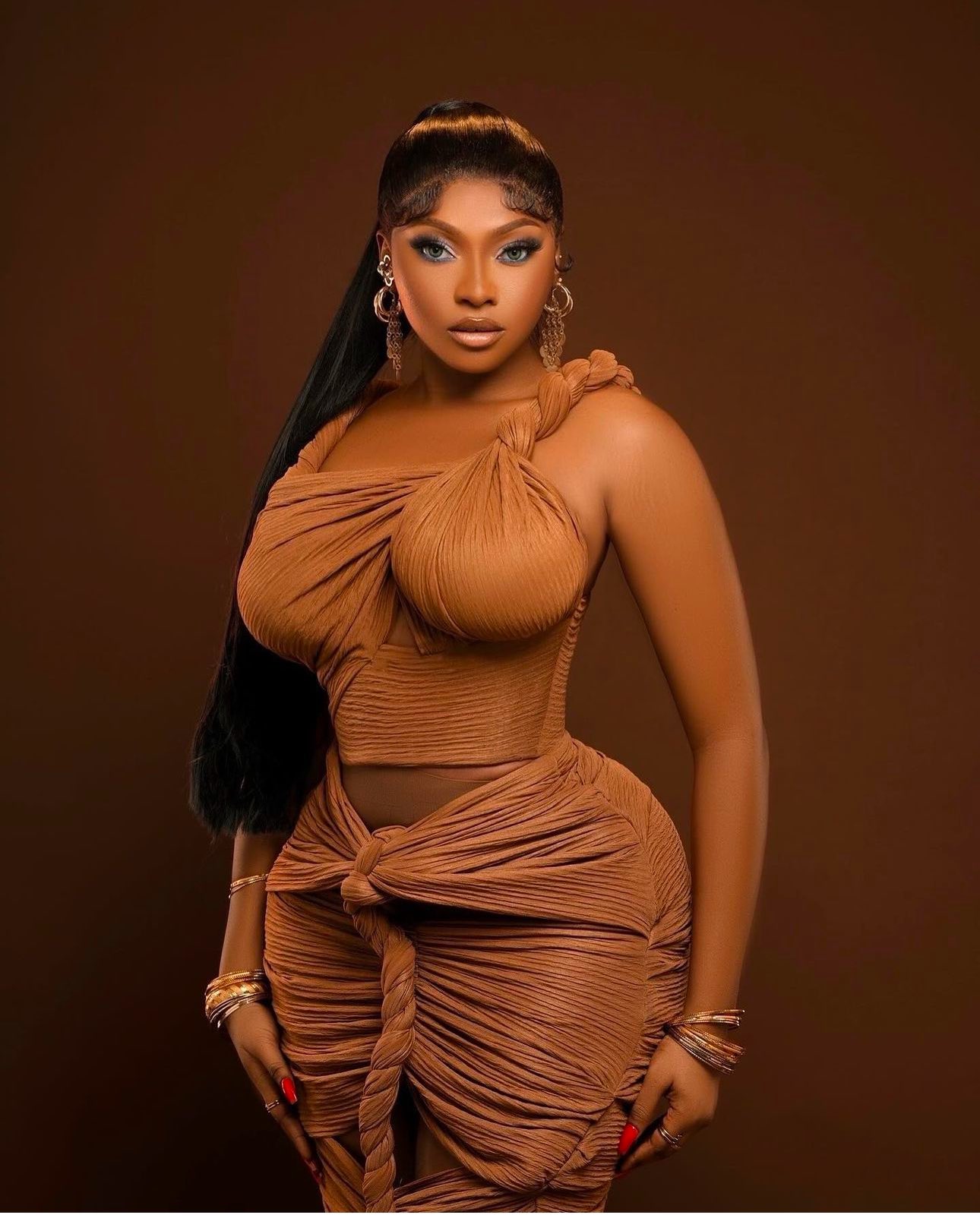 I was broken when a Twitter user called me 'beauty but brainless' - Sefa