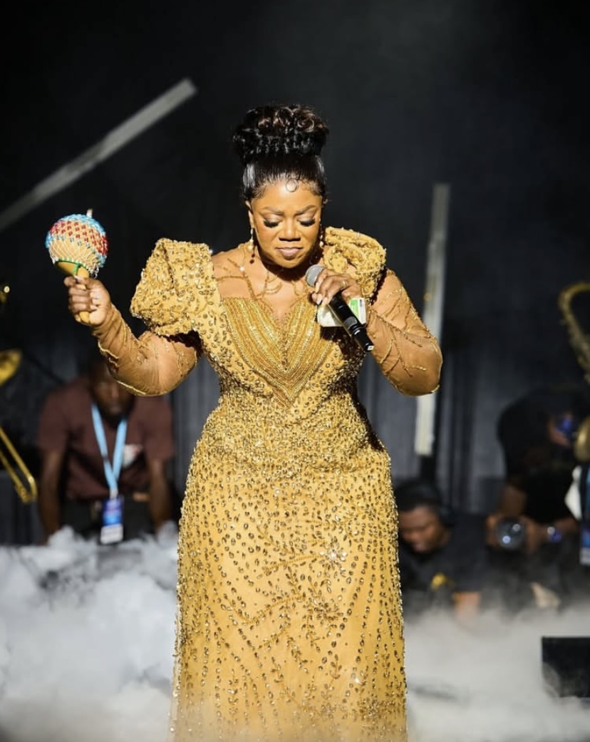 FLORA MADE BY GRACE Concert Delivers a Spirit-Filled Night of Worship and Impact